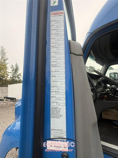 2016 Kenworth T680 6X4 T/A SLEEPER TRUCK TRA