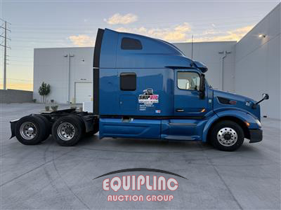 2019 Peterbilt 579 T/A 6X4 SLEEPER TRUCK TRAC