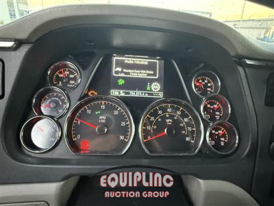 2019 Peterbilt 579 T/A 6X4 SLEEPER TRUCK TRAC