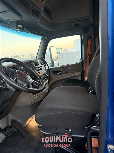 2019 Peterbilt 579 T/A 6X4 SLEEPER TRUCK TRAC