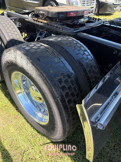 2023 Peterbilt 579