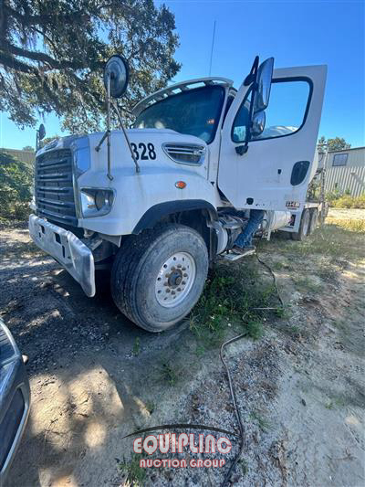 Used 2013 Freightliner 11SD for Sale