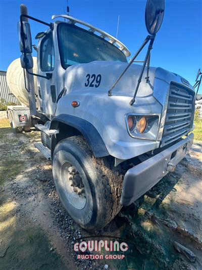 2013 Freightliner 114SD