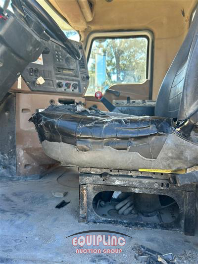 2013 Mack GRANITE GU713
