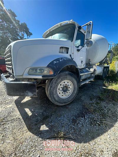 2013 Mack GRANITE GU713