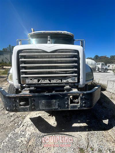 2013 Mack GRANITE GU713
