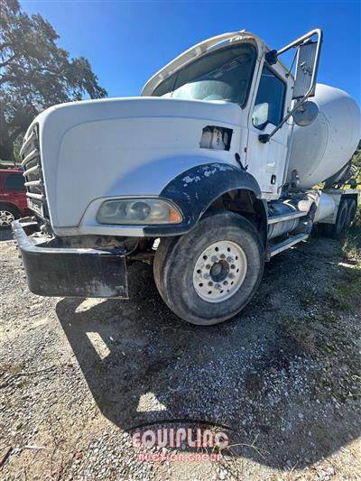 2013 Mack GRANITE GU713