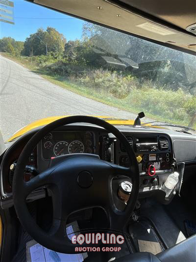 2020 Freightliner M2 26FT S/A 4X2 26FT BOX TRUCK