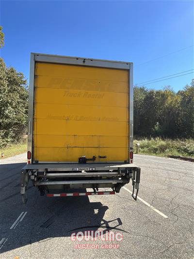 2020 Freightliner M2 26FT S/A 4X2 26FT BOX TRUCK