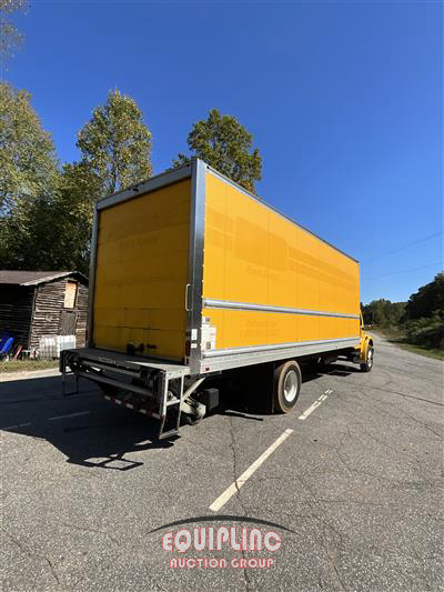 2020 Freightliner M2 26FT S/A 4X2 26FT BOX TRUCK