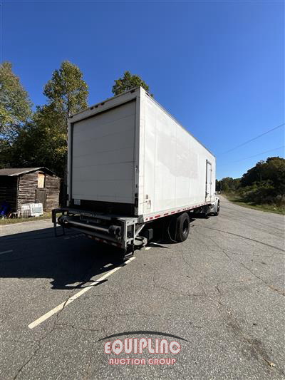 2018 Freightliner M2 106 4X2 26FT BOX TRUCK