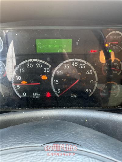 2018 Freightliner M2 106 4X2 26FT BOX TRUCK