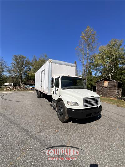 2018 Freightliner M2 106 4X2 26FT BOX TRUCK