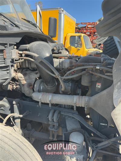 2017 Freightliner CASCADIA 4X2 DAY CAB TRUCK TRA