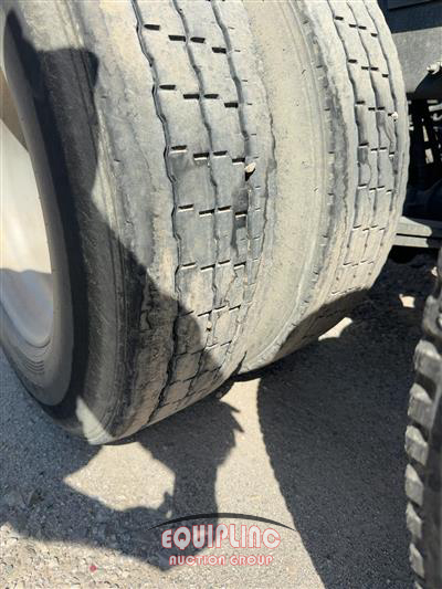 2017 Freightliner CASCADIA 4X2 DAY CAB TRUCK TRA