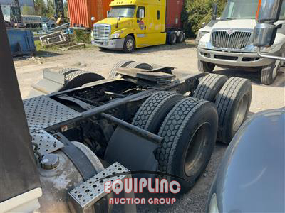 2017 Freightliner CASCADIA 4X2 DAY CAB TRUCK TRA