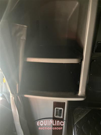 2020 Peterbilt 389 6x4 T/A SLEEPER TRUCK TRAC