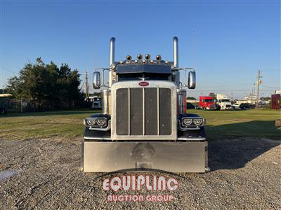 2020 Peterbilt 389 6x4 T/A SLEEPER TRUCK TRAC