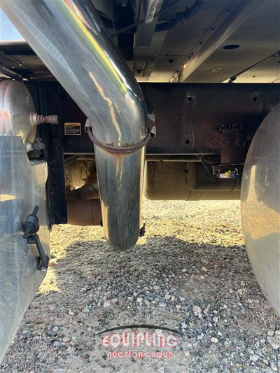 2020 Peterbilt 389 6x4 T/A SLEEPER TRUCK TRAC