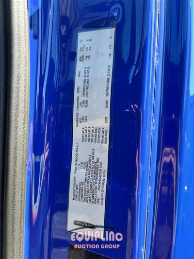 2019 Freightliner CASCADIA CA113SLP 6X4 T/A SLEE