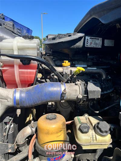 2019 Freightliner CASCADIA CA113SLP 6X4 T/A SLEE