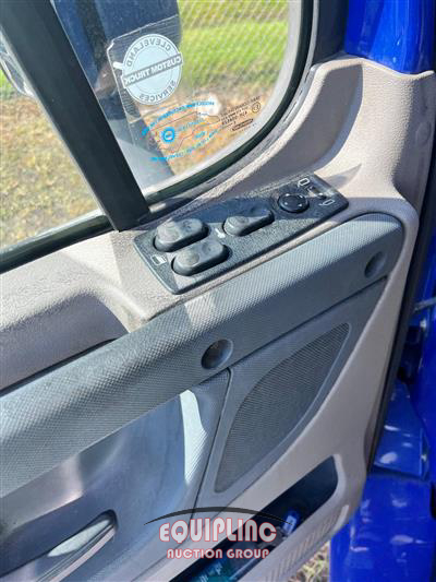 2019 Freightliner CASCADIA CA113SLP 6X4 T/A SLEE