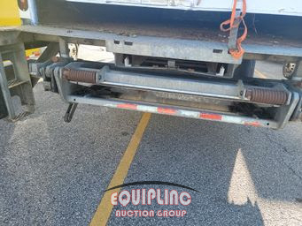 2016 International 4300 4X2 S/A 26FT NON CDL BOX 