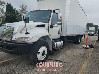 2023 International MV607 4X2 S/A 26FT BOX TRUCK