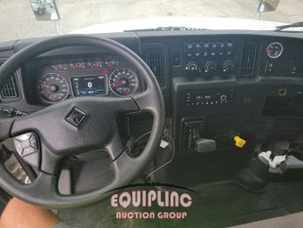 2023 International MV607 4X2 S/A 26FT BOX TRUCK