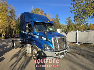 2016 Freightliner CASCADIA 6X4 T/A SLEEPER TRUCK