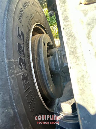 2013 Freightliner CASCADIA