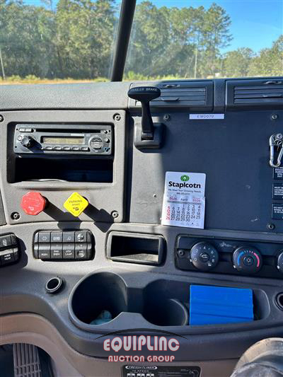 2013 Freightliner CASCADIA