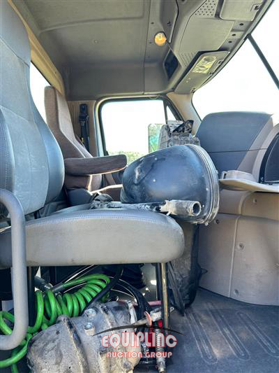 2013 Freightliner CASCADIA