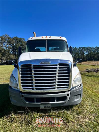 2013 Freightliner CASCADIA