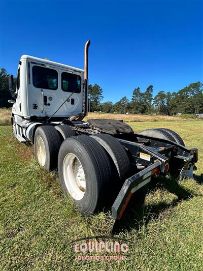 2013 Freightliner CASCADIA