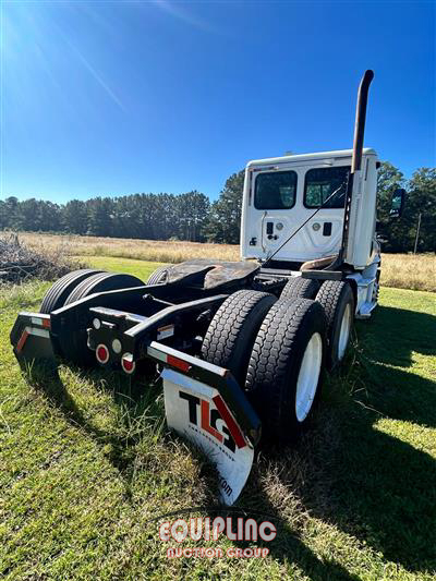 2013 Freightliner CASCADIA