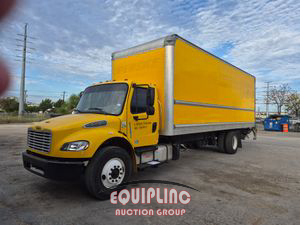 2018 Freightliner M2 4X2 S/A 26FT NON CDL BOX TR