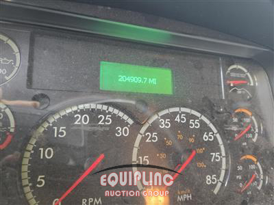 2018 Freightliner M2 4X2 S/A 26FT NON CDL BOX TR