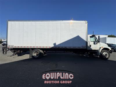 2018 International 4300 4X2 S/A 26FT BOX TRUCK
