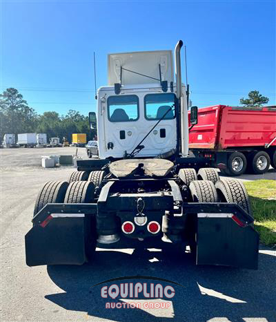 2016 Freightliner Cascadia 125