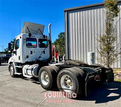2016 Freightliner Cascadia 125