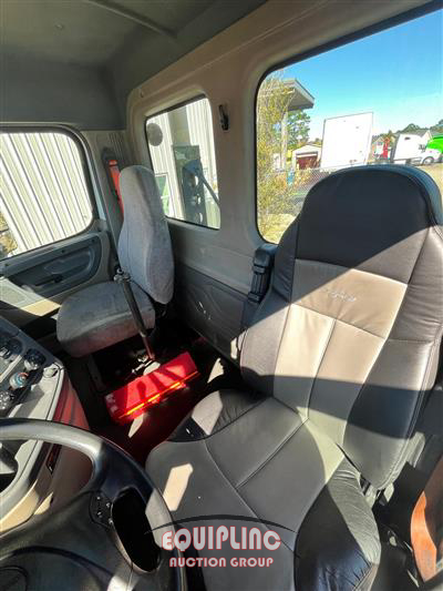 2016 Freightliner Cascadia 125