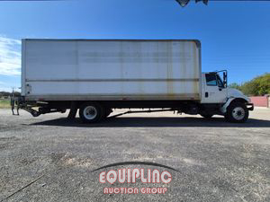 2018 International DURASTAR 4300 4X2 S/A BOX TRUC