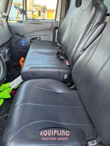 2018 International DURASTAR 4300 4X2 S/A BOX TRUC