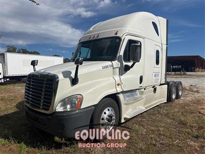 2016 Freightliner CASCADIA 6X4 T/A SLEEPER TRUCK