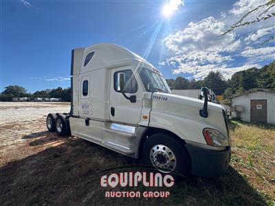 2016 Freightliner CASCADIA 6X4 T/A SLEEPER TRUCK