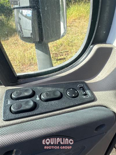 2016 Freightliner CASCADIA 6X4 T/A SLEEPER TRUCK