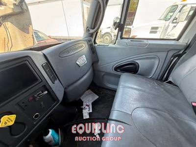 2007 International 4300 4X2 S/A 20FT REFRIGERATED