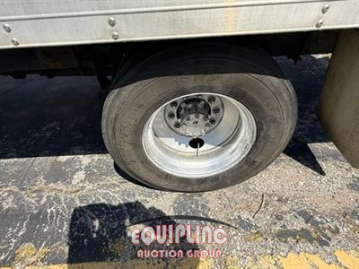 2007 International 4300 4X2 S/A 20FT REFRIGERATED