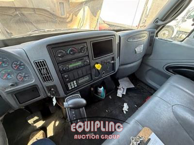 2007 International 4300 4X2 S/A 20FT REFRIGERATED